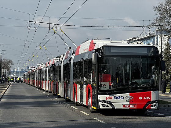 Trolejbusy koda-Solaris 24m nahrazují autobusy SOR NB18