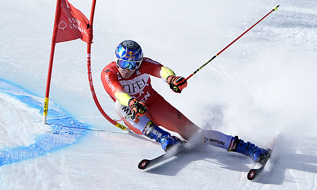 Útok ze třetí pozice úspěšný. Odermatt v Aspenu vyhrál i devátý obří slalom