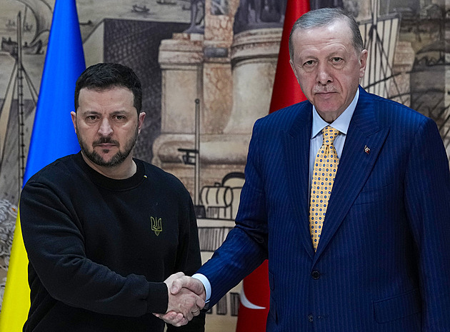 Kreml měl „mírovou smlouvu“ už před válkou, líčí diplomat. Lačnou, ponižující