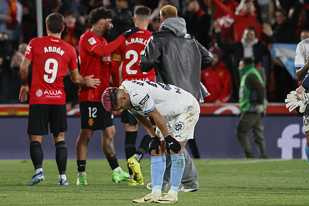 Girona nevyužila klopýtnutí Realu. Barcelona po remíze zůstává třetí