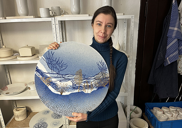 Výrob porcelánu s vlastním designem se árka Schmelzerová vnuje od roku 2011....