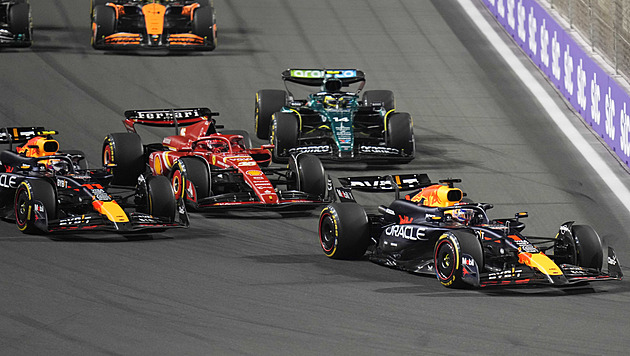 ONLINE: Najde Verstappen soupeře? F1 závodí v Saúdské Arábii