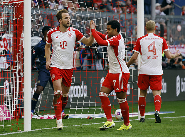 Bayern doma deklasoval Mohuč, Kane se na kanonádě podílel hattrickem