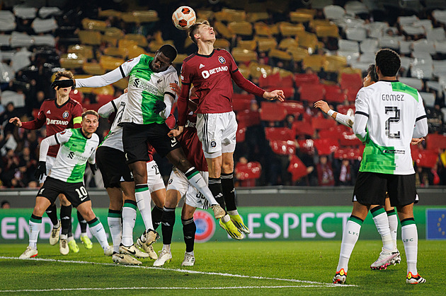 Liverpool je oběma nohama ve čtvrtfinále Evropské ligy, píší v Anglii