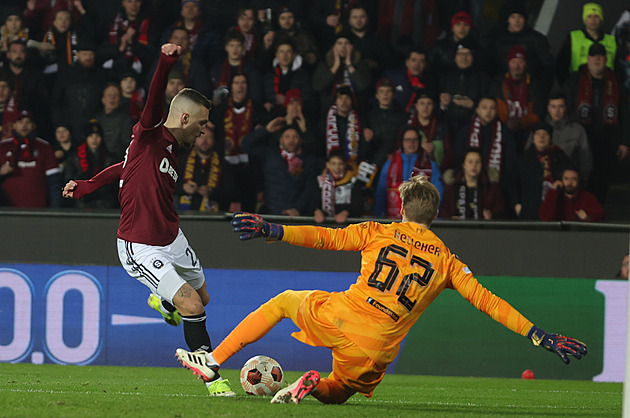 ONLINE: Liverpool - Sparta 3:0, deset minut hrůzy. Třetí gól přidává Salah