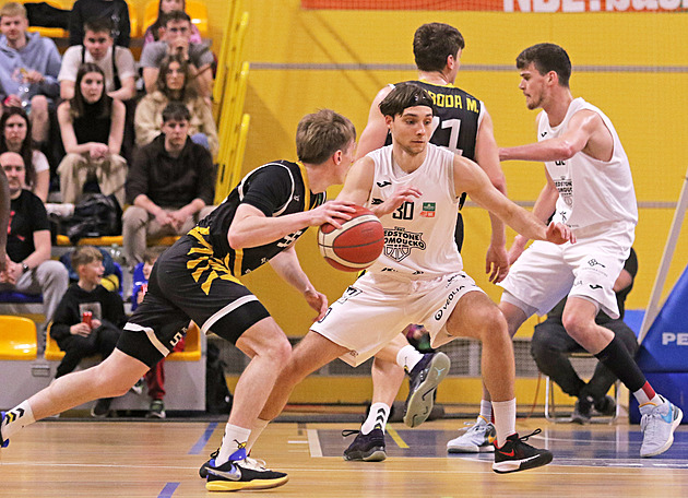 Basketbalisté Písku po obratu v závěru zápasu  porazili Ostravu