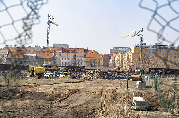 Prahu 7 konečně nebude rozdělovat trať, průchod propojí Holešovice s Letnou