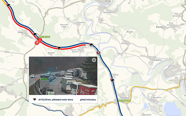 Dálnici D1 na Benešovsku uzavřela převrácená dodávka, blokovala oba pruhy