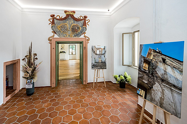 Měly jít k zemi, teď berou dech. Příběhy českých zámků, které vstaly z popela