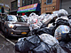Pytle s odpadky na chodncch v New Yorku (28. jna 2021)