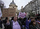 Aktivistka za práva na potrat ped paískou univerzitou La Sorbonne. (28....