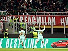 Slávisté David Doudra a Ivan Schranz oslavují na AC Milán.