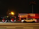 Zemdlci s traktory opt zamíili do Prahy, chtjí upozornit na to, e vláda...