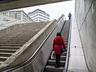 Eskal�tor i v�tah v podchodu u n�m�st� Pr�ce ve Zl�n� op�t jezd�. Probl�my s...