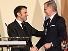 Francouzský prezident Emmanuel Macron v Praze jednal s premiérem Petrem Fialou....