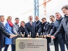 Stavbu kampusu Univerzity Karlovy v Hradci Krlov podpoila delegace s...