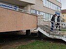 P�edev��m rampy pro bezbari�rov� p��stup do polikliniky jsou ji� v havarijn�m...