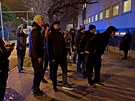 Fanouci Zbrojovky se pi protestu proti majiteli klubu stetli s policií