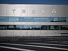 Továrna amerického výrobce elektromobil Tesla nedaleko Berlína zastavila kvli...