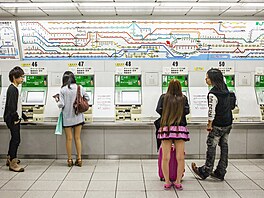 Je to mali�kost, kterou napoprvé snadno p�ehlédnete. Ale v tokijském metru má...