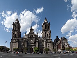 Katedrála Nanebevzetí Panny Marie v Mexico City je impozantní stavbou. Na kráse...