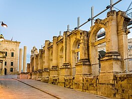 Prázdný prostor za le�ením bije do o�í. A� do roku 1942 jej vypl�ovala jedna z...