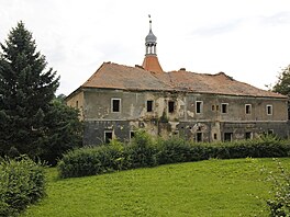 Místo chátralo je�t� dal�ích p�t let, ne� obec usp�la s �ádostí o dotaci.