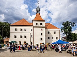 Miro�ovice v Ústeckém kraji v sou�asné dob� spadají pod obec Hrob�ice, ale v...