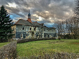 Sídlili tu �ternberkové �i Dietrichsteinové, v roce 1668 se stali majiteli...