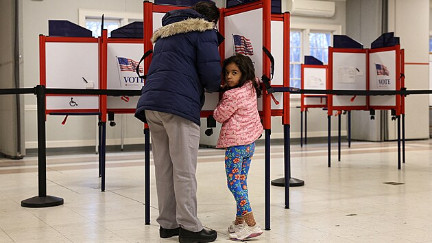 Ameriané v rámci volebního superúterý rozhodovali, koho vylou jednotlivé...