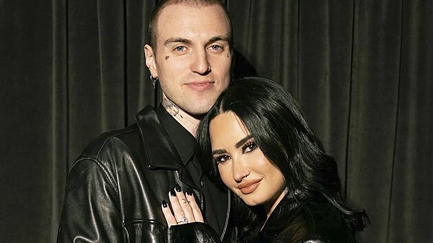 Demi Lovato se svm snoubencem Jordanem Lutesem (nor 2024)