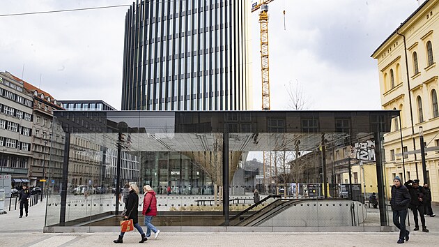 Zast�e�en� vstupu do metra N�m�st� Republiky pobl� Masarykova n�dra�� (7. b�ezna 2024)