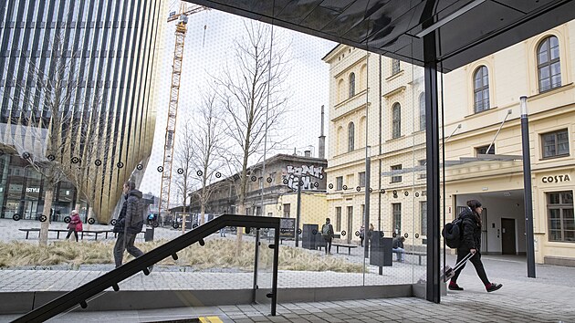 Zast�e�en� vstupu do metra N�m�st� Republiky pobl� Masarykova n�dra�� (7. b�ezna 2024)