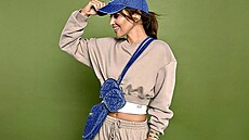 D�ínová mod� ladí prakticky se v�ím, i proto je v rámci dopl�k� �ádaná. Prost�...