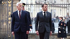 Francouzský prezident Emmanuel Macron přiletěl na oficiální návštěvu Prahy