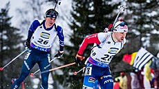 Michal Krmá (vpravo) na trati závodu s hromadným startem v Oslu