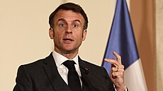 Francouzský prezident Emmanuel Macron v Praze jednal s premiérem Petrem Fialou....