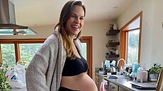 Hilary Swanková v dob�, kdy �ekala dvoj�ata (2023)