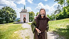 Ji�í Strejc se rozhodl pro �ivot v ústraní. Jako zázemí má v areálu Skalky k...