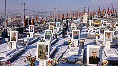 Arménská armáda, politici a rodina tch, kteí byli zabiti v nedávných válkách...