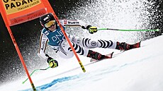 N�mka Kira Weidleová p�i super-G v norském Kvitfjellu.