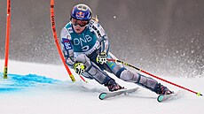 Ester Ledecká bojuje v superobím slalomu v norském Kvitfjellu.
