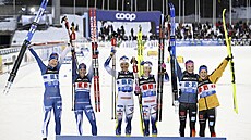 T�i nejlep�í páry z �enského sprintu v Lahti. Zleva druhé Johanna Matintaloová...