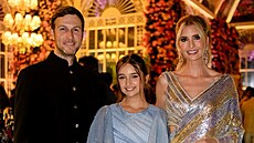 Jared Kushner s dcerou Arabellou a manelkou Ivankou Trumpovou (Gudarát,...