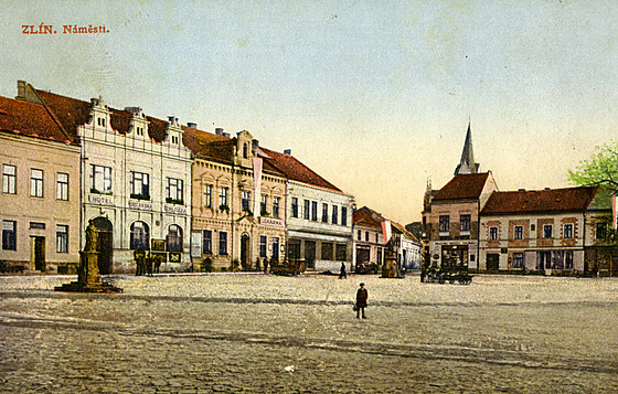 Zlínské nám�stí Míru na po�átku 20. století. Snímek zachycuje budovy Ob�anské...