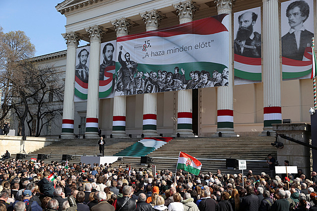 Orbán, nový typ euroskeptika. Z EU chce těžit a přitom ji předělat