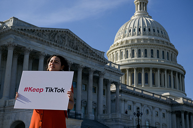 Bojiště TikTok. Biden a Trump řeší čínské dilema, nechtějí přijít o mladé voliče