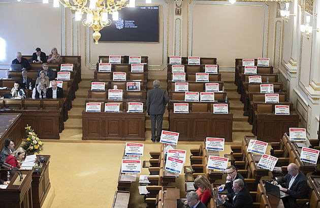 Koalice chtěla schůzí semknout své voliče, ale prospěla ANO, míní experti