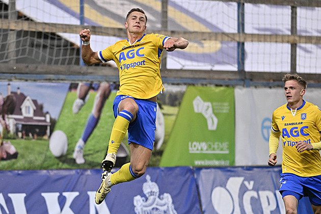 Teplice - Slovácko 1:1, dva rychlé góly, v závěru Heča chytil Filovu penaltu