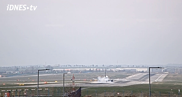 Letadlo Smartwings se muselo vrátit do Prahy kvůli závadě už po 18 minutách